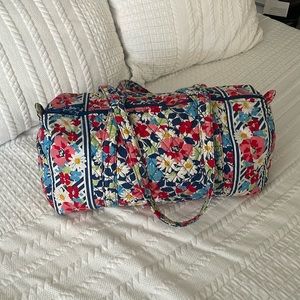 Vera Bradley medium duffel - summer cottage pattern